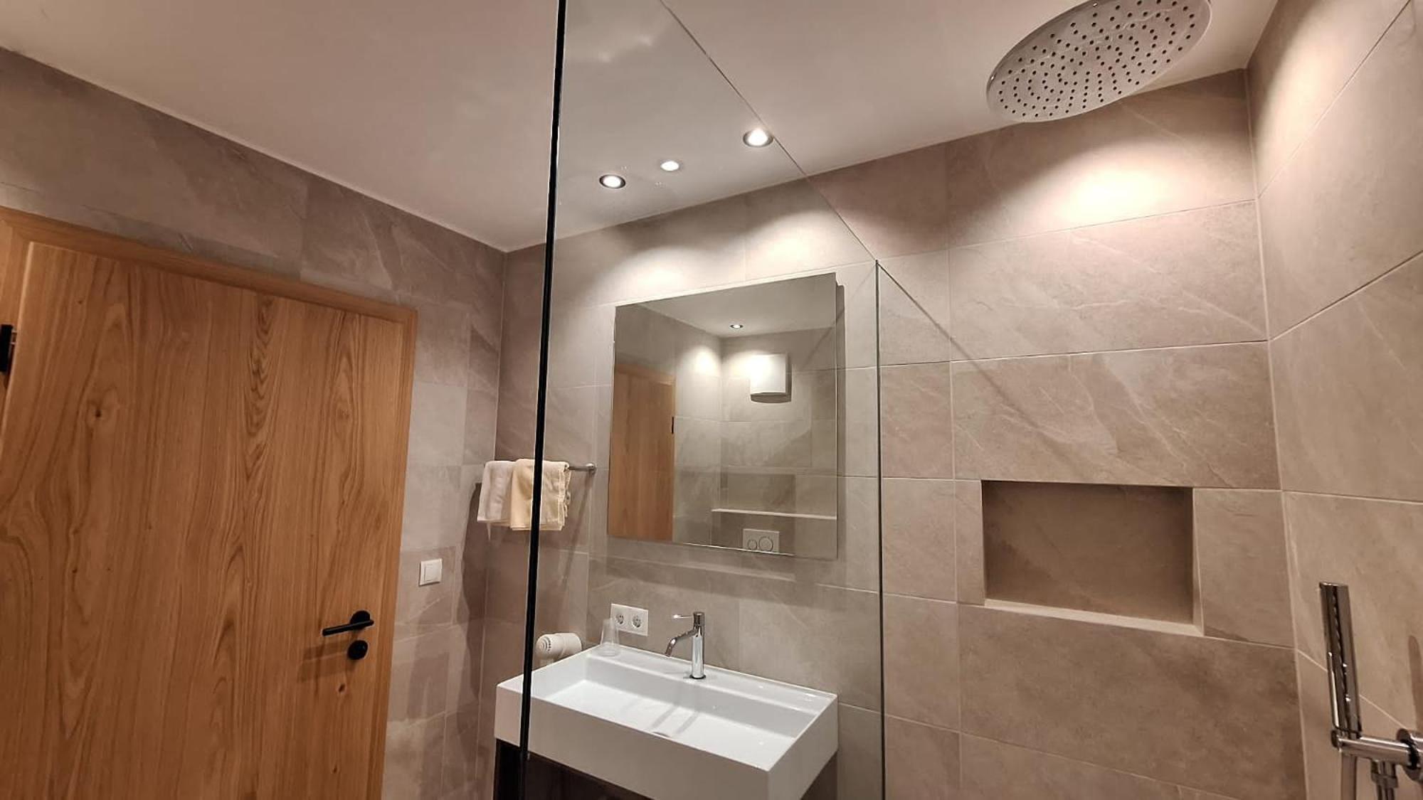 Alpenspitz Appartements - Garni - B&B راسيني المظهر الخارجي الصورة